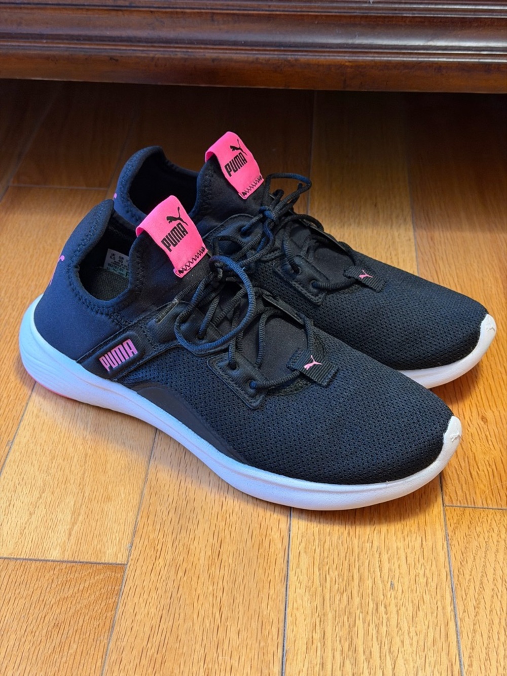 Puma SoftFoam Black Sneakers with Pink Accents and White Soles